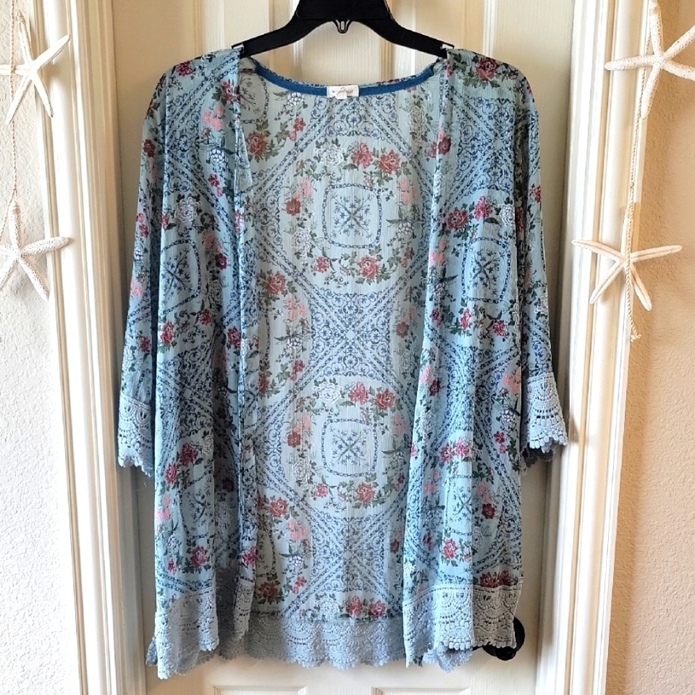 Mason & Belle Blue Floral Kimono